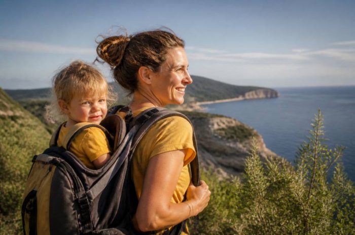 Parent solo en vacances : astuces pour profiter pleinement du voyage